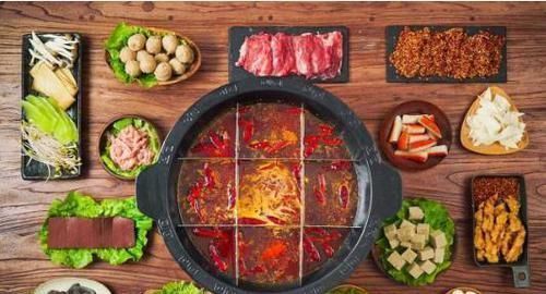  笑话|吃火锅时，盘子里的青菜能否吃掉很多人不懂，服务员笑话