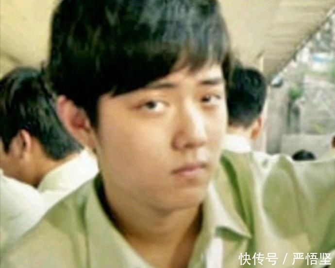 照曝光|肖战早年素人照曝光:整容实锤?
