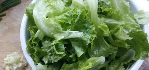 入味|生菜这么做,既简单又好吃,翠绿入味解油腻营养价值高