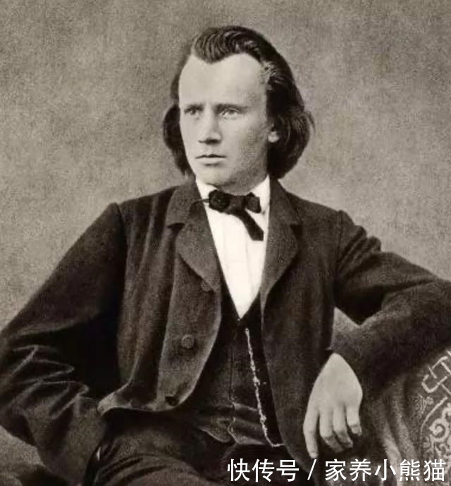 紧随|美少年暗恋43年,她死后也紧随而去:我爱你,一生一世