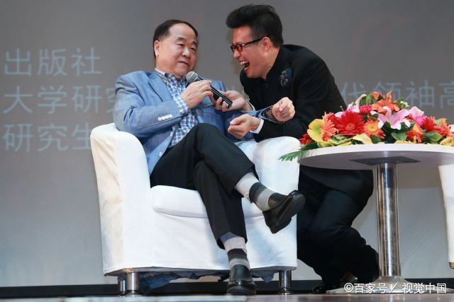 主持|他是央视名嘴,妻子意外瘫痪不离不弃,今52岁儿女双全成人生赢家