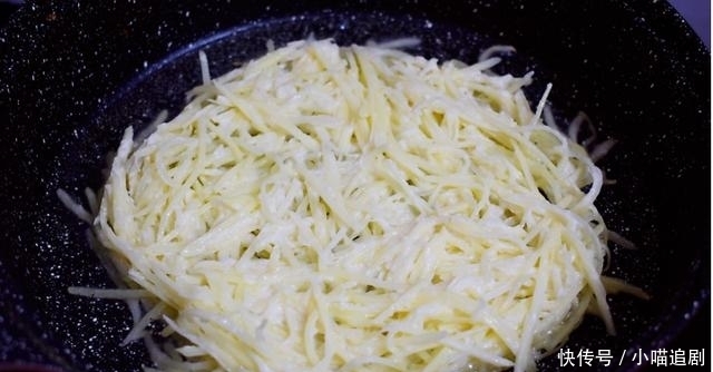 节省时间|节省时间的土豆饼做法,不加1滴水,香软酥脆超好吃