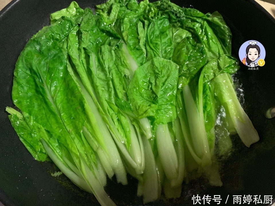 芹菜|秋天吃饺子,韭菜芹菜都不如这个馅,2块钱一把,鲜香味美特好吃