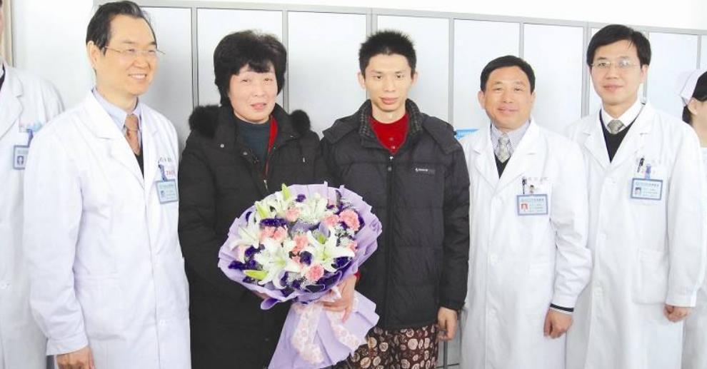  现状|11年前，那个割肝救子，感动全国的“暴走妈妈”，如今现状如何？