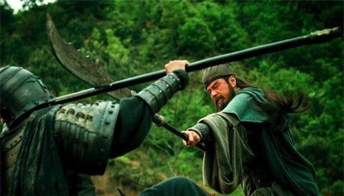 关羽|徐晃可平许褚关羽，为何只能接颜良20招？其中原因值得推敲