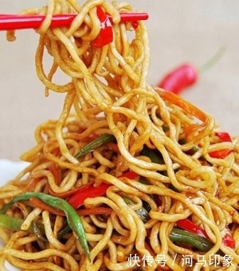 好吃|炒面新做法,连大厨都称赞,好吃不腻,比山珍海味好吃100倍!