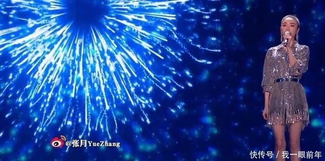 黄晓明|芒果818晚会如大型蹦迪现场,黄晓明跳舞似抽筋,王一博嗨翻全场