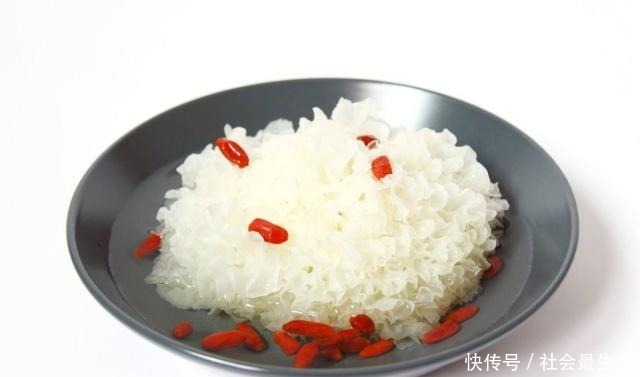 银耳|女性美容汤煮银耳时,加入一物,煮出来的汤浓稠又美味