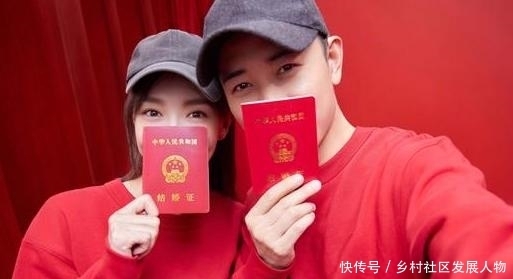 吃醋|罗晋帮女助理整理衣帽,暧昧打闹亲密挽手,网友:唐嫣不吃醋吗