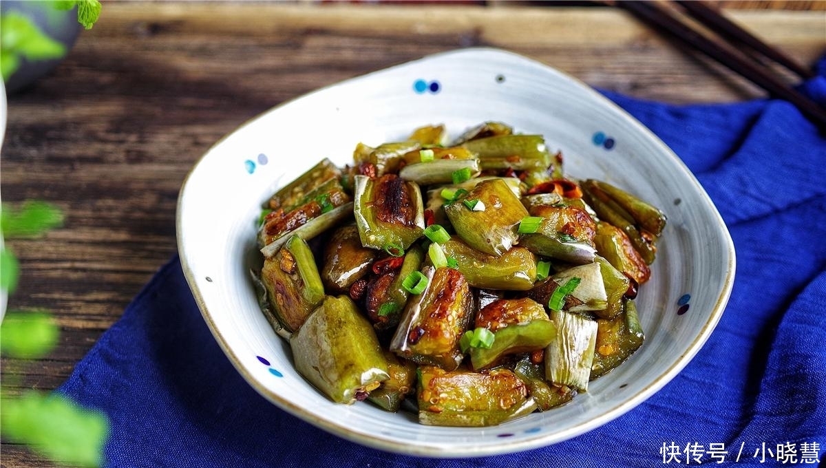 不腻|夏天要多吃茄子,教你1个新做法,好吃不腻,超省油,出锅流口水