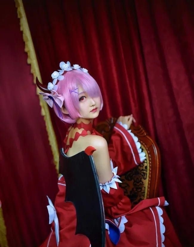 和蕾姆|cos：拉姆和蕾姆，谁是那只最可爱的小恶魔呢？