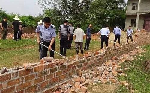  占用耕地建|农村迎来“新规”！“两禁两查”开始实行，几乎村村都有，咋回事