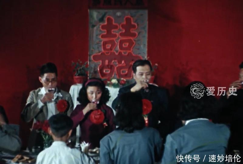 简朴|老照片50年代简朴的婚礼现场嫁给干部是女青年的梦想