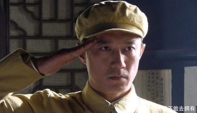 至今|“军人专业户”王新:于和伟的最佳损友,出道23年至今不温不火