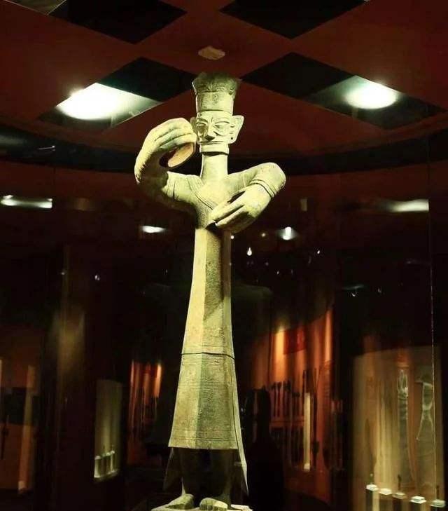  华夏文明|三星堆明明可深入研究，为何突然停止挖掘了？专家：你看出土了啥