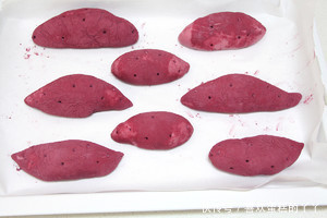 在家|教你在家做紫薯面包,奶香浓郁,香甜松软,新手也能轻松制作!