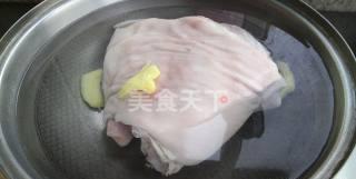  好吃|怎么做家庭版酱肘子最好吃 家庭版酱肘子怎么做好吃