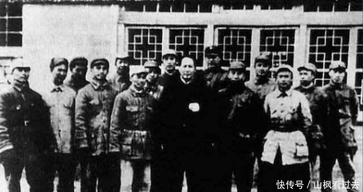痛哭流涕|他是毛主席的保镖,为了救毛主席而牺牲,毛主席痛哭流涕