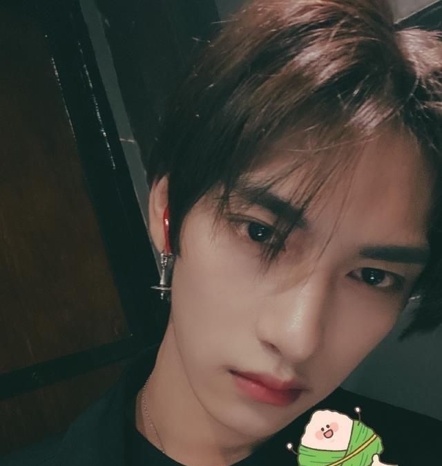  学生|他们都在选择女团，《少年之名》来选择男团，除了学生