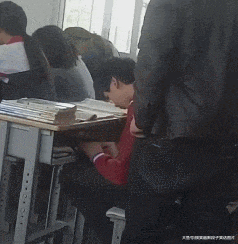 姑娘|搞笑GIF趣图:姑娘表情真的好醉人,我承认我被迷住了