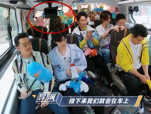 节目组|成员们在玩游戏,谁注意baby在干嘛难怪节目组不给单人镜头