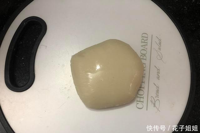 熟糯米粉|秋天,这碱性食材别错过,做成小饼,香甜软糯,上桌连吃3个