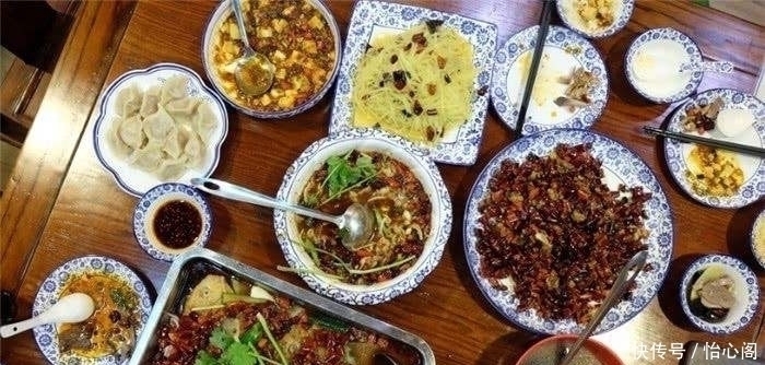 中餐|老外尝过中餐变吃货,直言要吃遍中国,还疯狂吐槽美式简餐