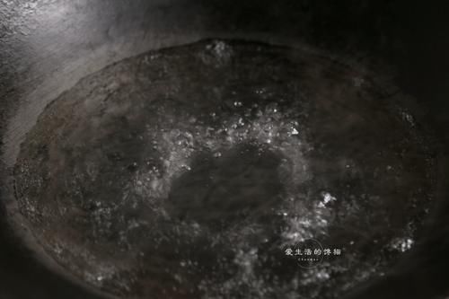  出沫|水煮荷包蛋，千万不要水开下锅，多加这几步，鸡蛋圆嫩完整不出沫