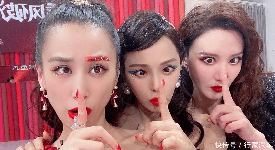  留意|伊能静把张萌晋级卡扔地上时，有谁留意黄圣依的表情怕是忘了有镜头