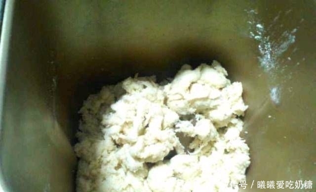 美味|一碗面粉,一把芝麻,教你做美味的油炸筷子,咸脆香!