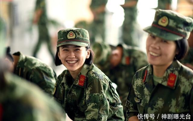 退伍回|当两年兵和五年兵有什么区别?