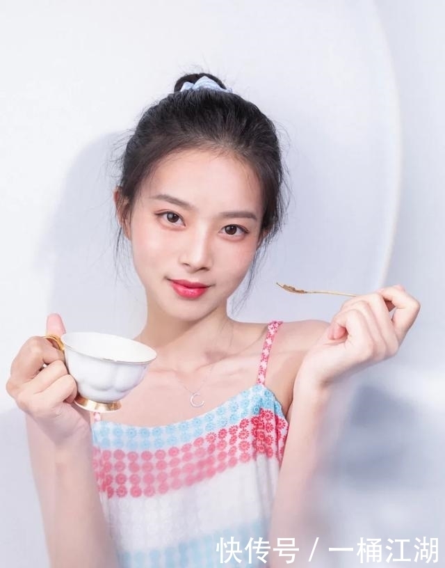  侧边编发|今夏最火的6款扎发，谁扎谁好看