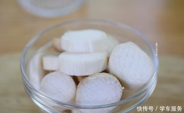 制作|让你流口水的香煎杏鲍菇,制作简单不油腻,切完花刀似鲍鱼