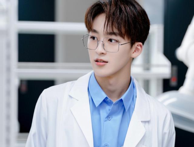 解散|火箭少女已解散,为何段奥娟还不参加高考,理由让大家感到气愤