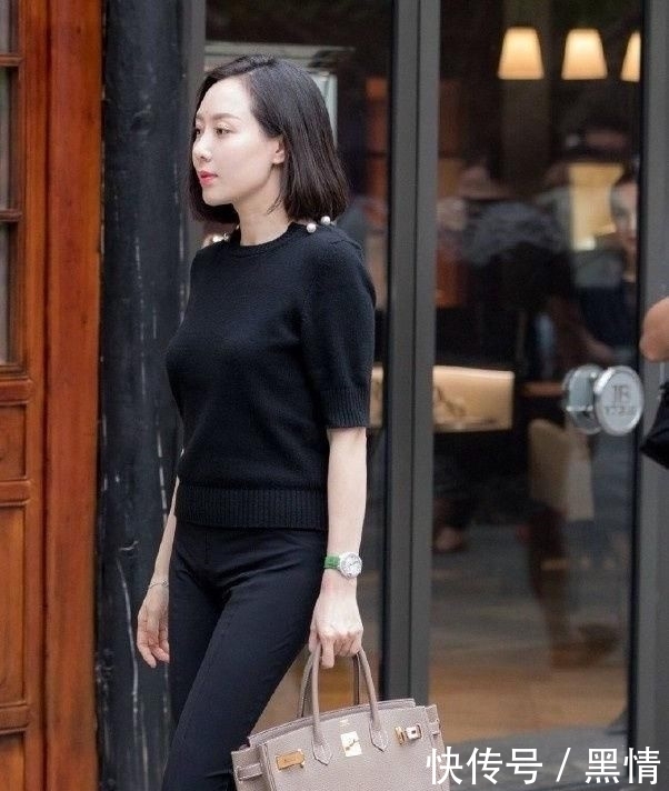  相守|街拍美女：漫漫长路，能够相守，是一种情分！