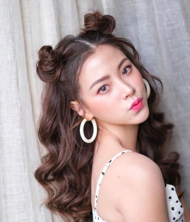  小亮|《初恋这件小事》男女主角多年后再次同框，小亮学长依旧颜值爆表