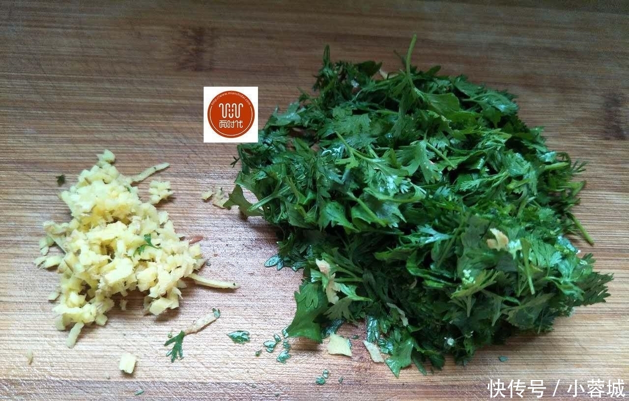 丸子|我炸的丸子,香脆酥软,怎么吃都不腻,边吃边炸,端上桌都快没了