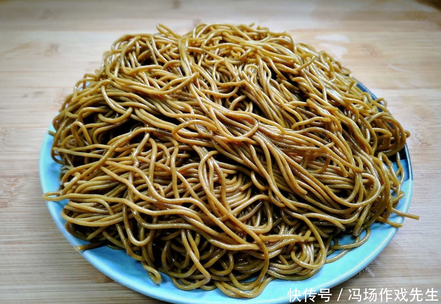 营养|天凉了,就爱吃这饭,10分钟做好,一碗下肚又香又饱,营养好消化