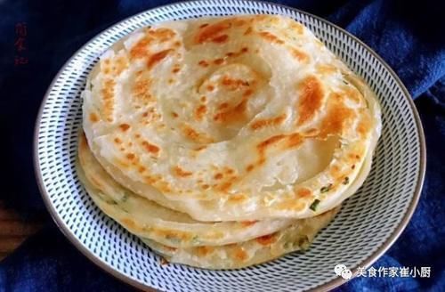发硬|电饼铛烙饼总发硬大厨牢记这2个技巧,烙饼又香又软,层次多
