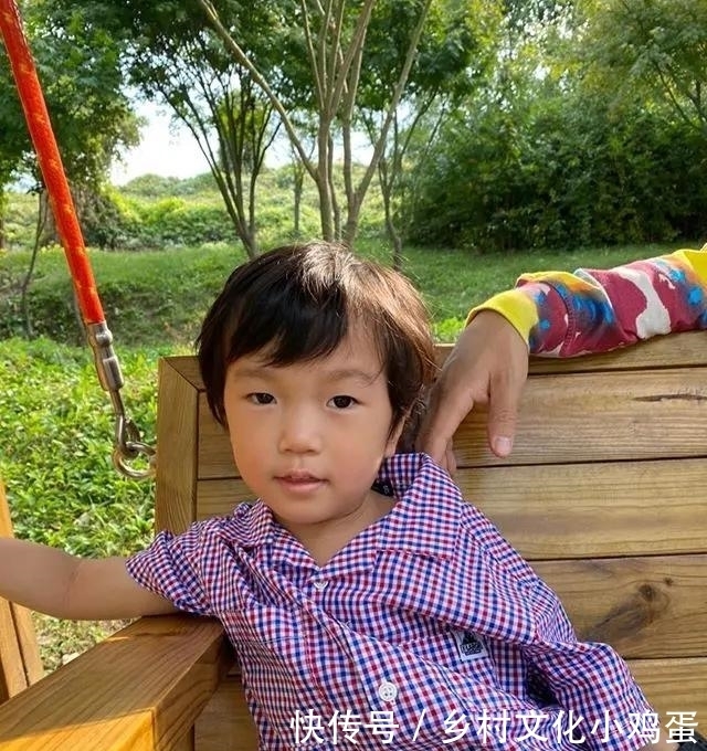  runningman|runningman最新资讯：全昭旻采访图，宋智孝最新广告图