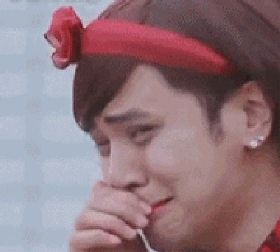 衣领|迪丽热巴拉张艺兴衣领,黄磊露标准“姨夫笑”,5个字真相了!