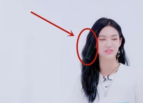 决赛|青你2选手为决赛出奇招曾可妮剪成“阴阳头”,上官喜爱染荧光红