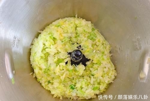 猪肉|黑猪肉卷心菜水饺