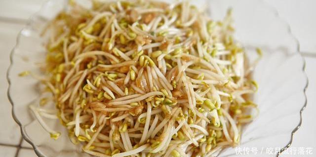 绿豆芽|炒绿豆芽,这2种材料不能少,脆嫩爽口又低脂,营养也不流失