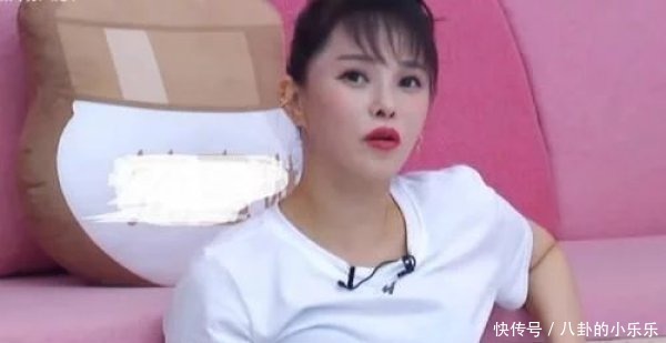 张含韵|伊能静跟蓝盈莹组队呈现崩溃状态,气到踢墙又哭了,心疼张含韵