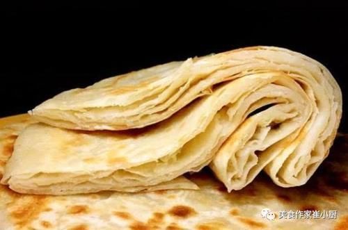 北方|电饼铛烙饼总发硬大厨牢记这2个技巧,烙饼又香又软,层次多