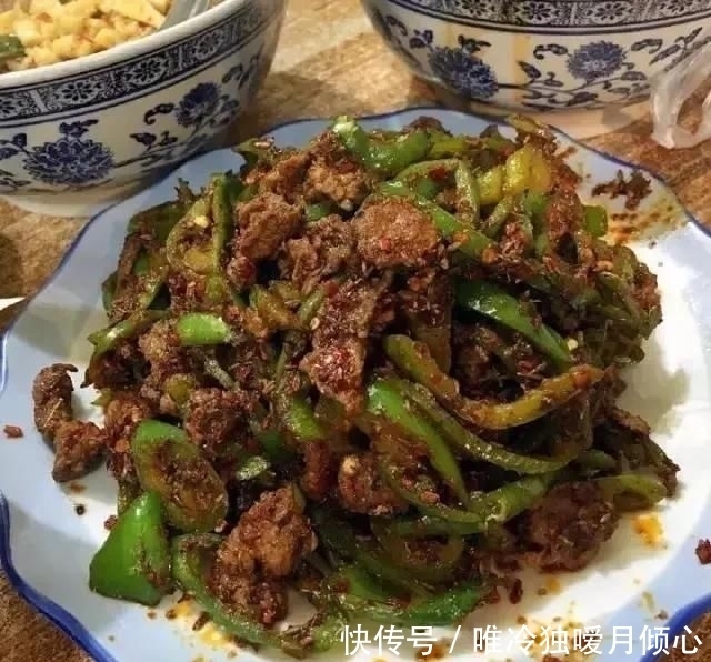  新闻记者|馋到灵魂！陕视新闻记者采访，遭遇最“傲娇”烤肉店老板“狂怼”