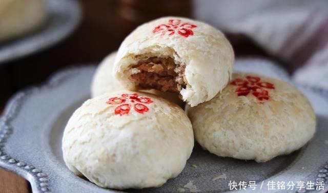 老少皆宜|中式月饼最爱这款,层层酥脆,鲜嫩多汁,做给家人吃,老少皆宜!