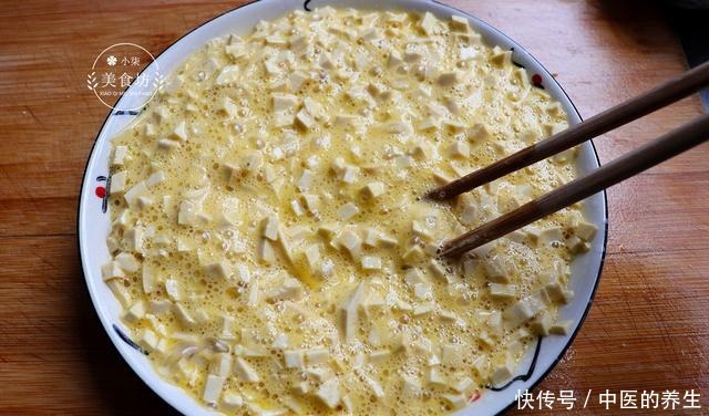 不用|豆腐里加3个鸡蛋,不用蒸不用炖,层层裹着馅料,比包子简单过瘾