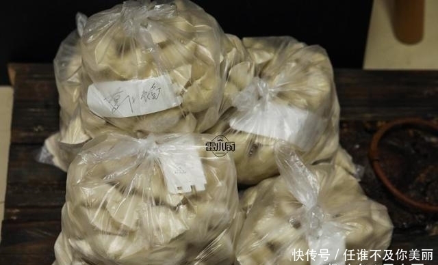 公公婆婆|婆婆回北方之前,辛辛苦苦的给我们包了300只水饺,满满的爱!